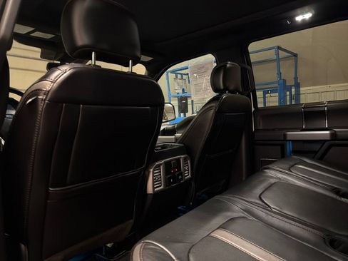Used 2020 Ford F150 Platinum w/ Equipment Group 701A Luxury AWD/4WD image 39