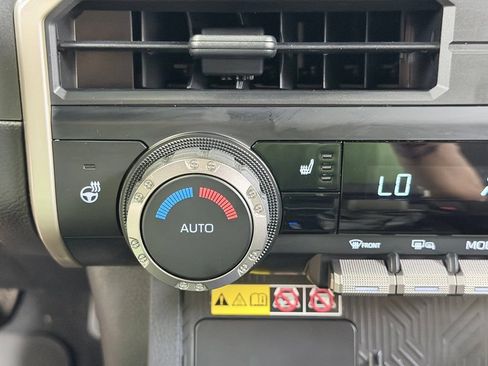 Used 2026 Toyota Tacoma SR5 AWD/4WD image 50