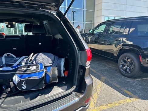 Used 2017 Jeep Grand Cherokee Limited AWD/4WD image 21