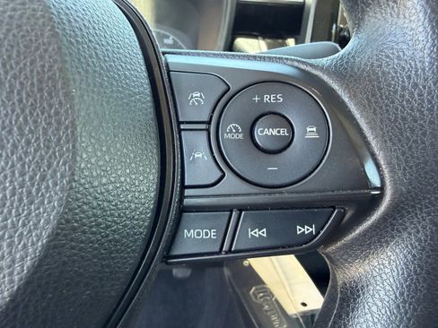 Used 2023 Toyota Corolla LE FWD image 19