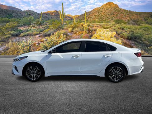 Certified 2024 Kia Forte GT-Line image 8