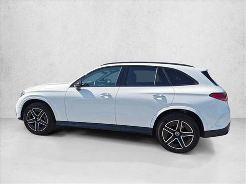 Certified 2025 Mercedes-Benz GLC 300 4MATIC image 9