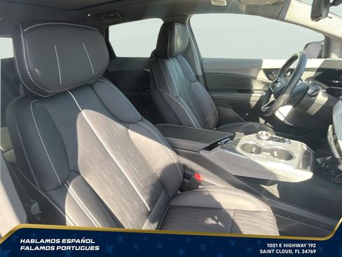 Used 2025 Cadillac Optiq Sport 2 w/ LPO, Floor Liner Package AWD/4WD image 33