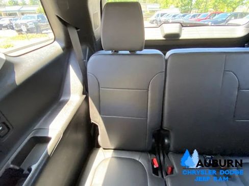 Used 2021 Chevrolet Traverse LT w/ LT Premium Package AWD/4WD image 23