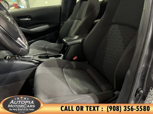 Used 2025 Toyota Corolla SE image 10