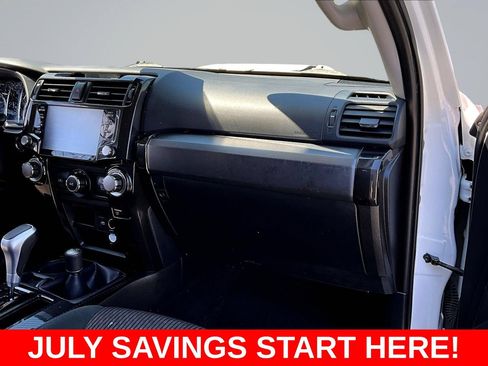 Used 2021 Toyota 4Runner TRD Off-Road AWD/4WD image 33