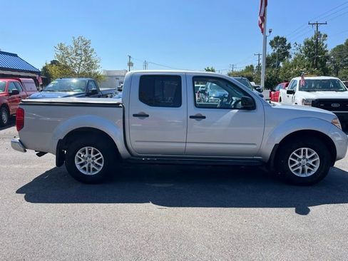 Used 2018 Nissan Frontier SV w/ Value Truck Package image 7