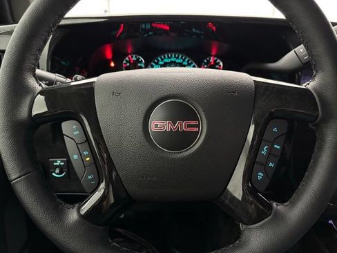 Used 2025 GMC Savana 2500 w/ Driver Convenience Package RWD image 28