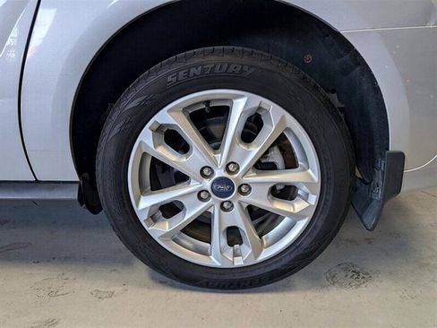 Used 2018 Ford Transit Connect XLT image 14