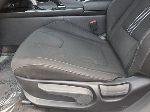 Used 2024 Hyundai Elantra SEL w/ Convenience Package FWD image 17