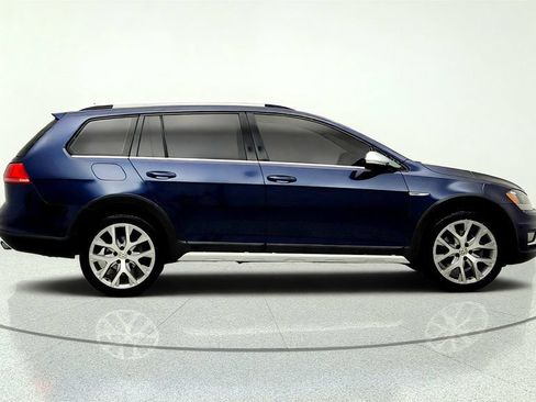 Used 2017 Volkswagen Golf Alltrack SEL AWD/4WD image 4