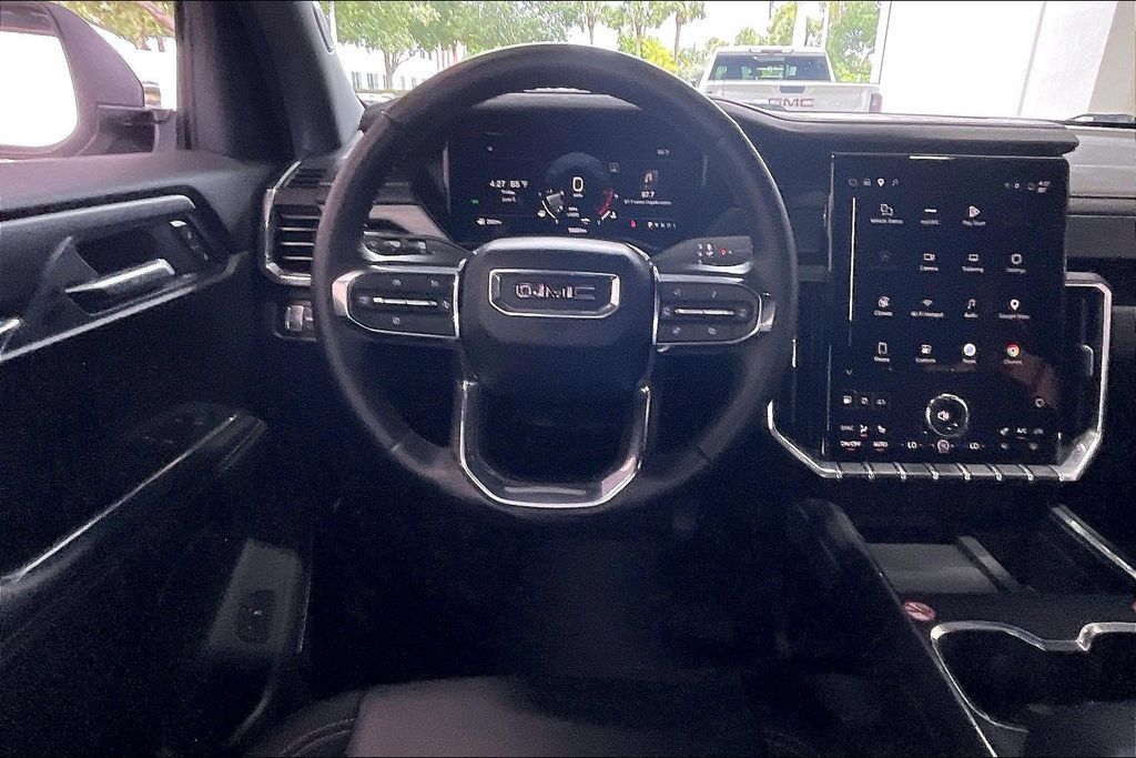 Used 2026 GMC Acadia Elevation w/ Elevation Premium Package FWD image 5