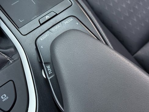 Used 2022 Lexus UX 200 image 29