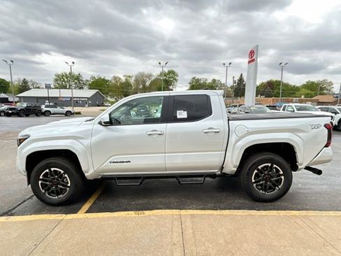 New 2026 Toyota Tacoma TRD Sport AWD/4WD image 6