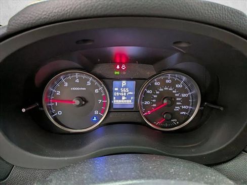 Used 2017 Subaru Crosstrek 2.0i Premium image 10