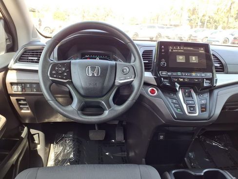 Used 2020 Honda Odyssey EX image 12