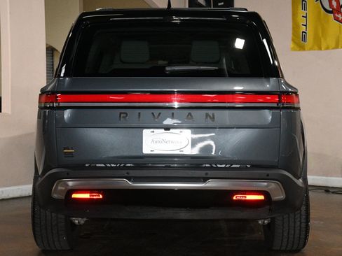 Used 2023 Rivian R1S Launch Edition AWD/4WD image 2