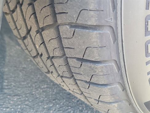 Used 2022 Nissan Kicks S image 27