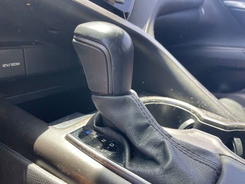 Used 2021 Toyota Camry SE FWD image 6