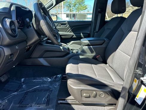 Used 2024 Chevrolet Colorado Trail Boss w/ Technology Package AWD/4WD image 31