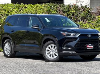 Used 2025 Toyota Grand Highlander AWD video 2