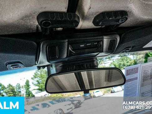 Used 2024 Jeep Wrangler Unlimited Sahara image 33