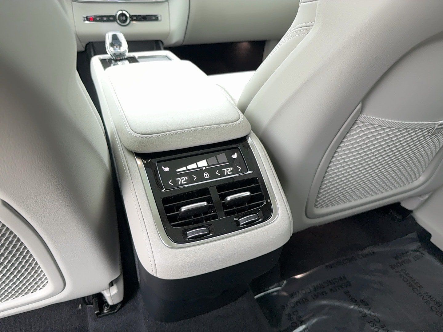Used 2026 Volvo XC90 B6 Ultra w/ Protection Package Premier AWD/4WD image 17