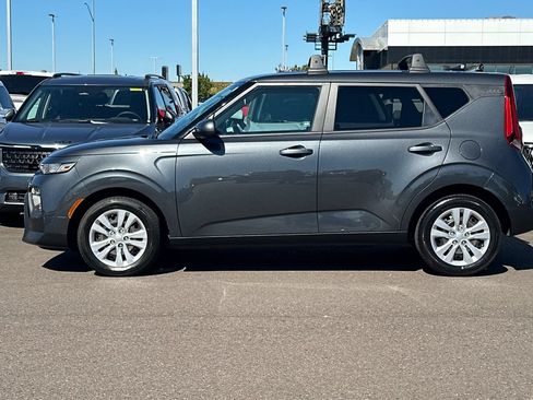 Used 2022 Kia Soul LX FWD image 7