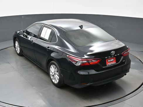 Used 2022 Toyota Camry LE FWD image 37
