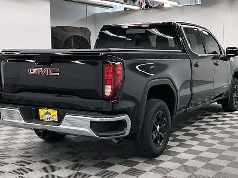 Used 2025 GMC Sierra 1500 SLE w/ Preferred Package AWD/4WD image 12