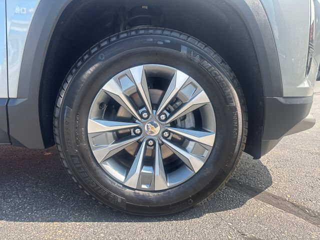 Used 2026 Chevrolet Equinox LT AWD/4WD image 9