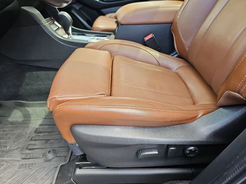 Used 2023 Subaru Ascent Touring AWD/4WD image 32