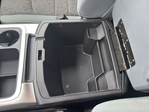 Used 2016 RAM 1500 Outdoorsman image 31