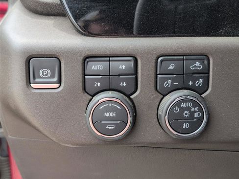 Used 2023 Chevrolet Silverado 1500 LTZ AWD/4WD image 26