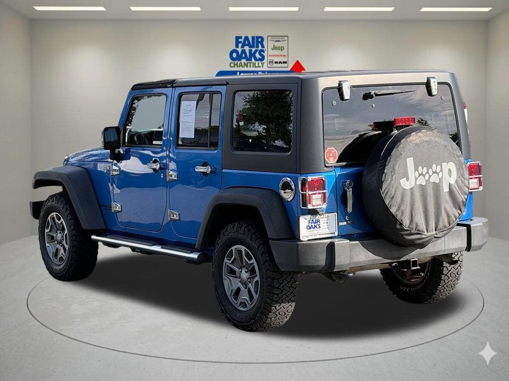 Used 2015 Jeep Wrangler Unlimited Rubicon w/ Connectivity Group AWD/4WD image 9
