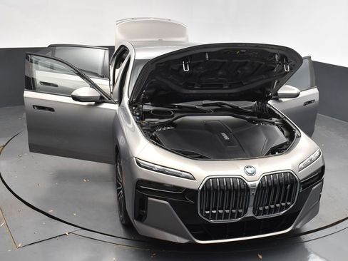 New 2025 BMW i7 eDrive50 w/ Executive Package RWD image 51