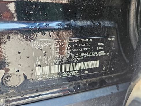 Used 2020 Toyota RAV4 LE FWD image 30