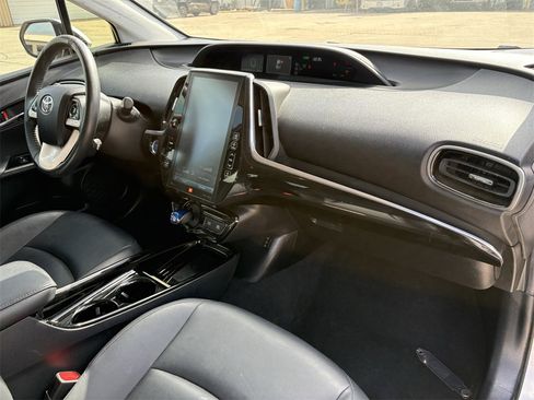 Used 2018 Toyota Prius Four image 28