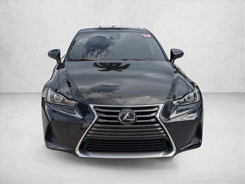 Used 2019 Lexus IS 300 image 2