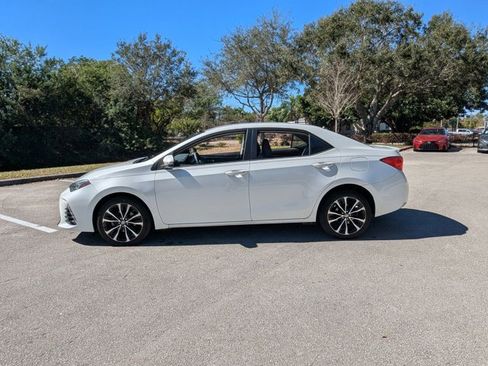 Used 2018 Toyota Corolla SE image 5