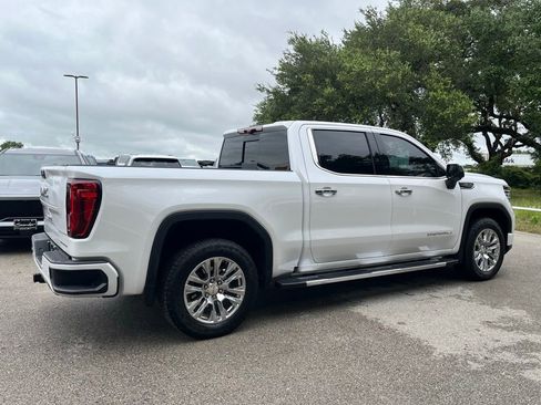 Used 2024 GMC Sierra 1500 Denali w/ Technology Package AWD/4WD image 5