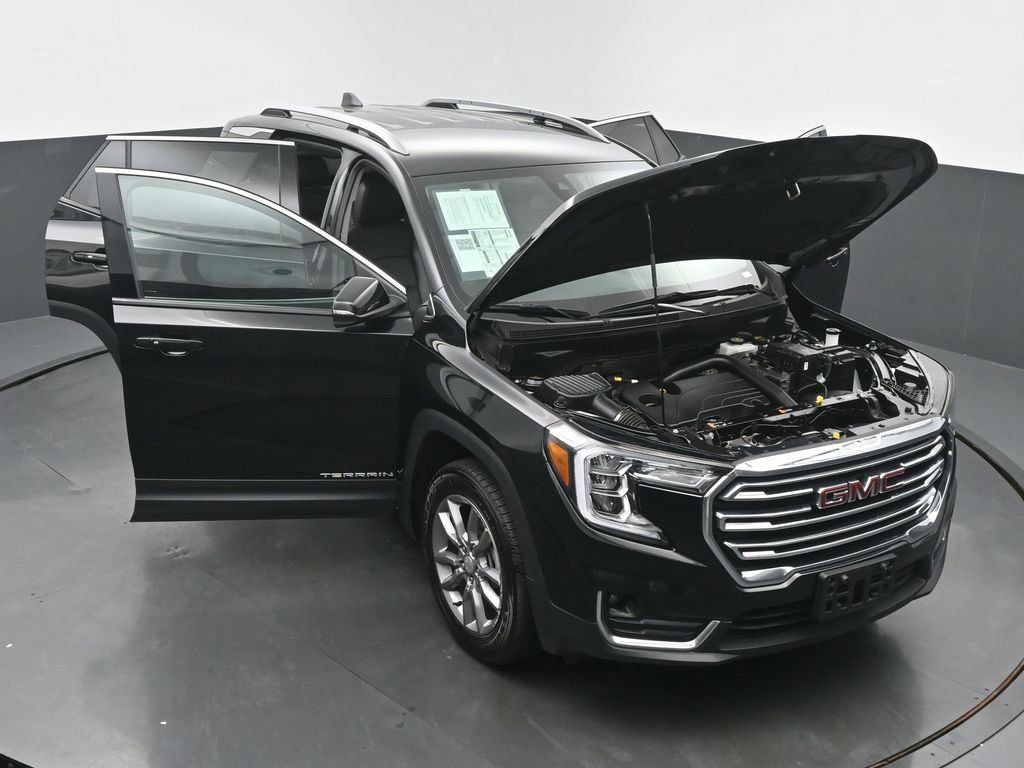 Used 2024 GMC Terrain SLT AWD/4WD image 65