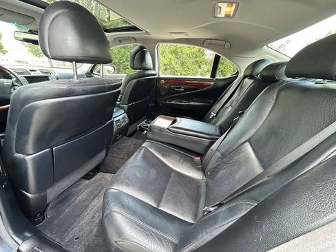 Used 2011 Lexus LS 460 w/ Luxury Value Edition RWD image 13