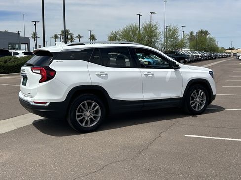 Certified 2024 GMC Terrain SLT AWD/4WD image 5