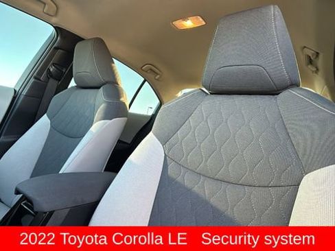 Used 2022 Toyota Corolla LE image 11