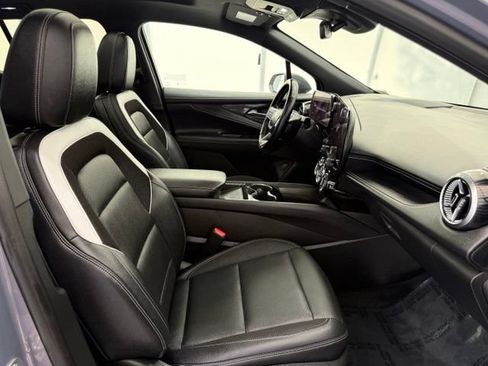 Used 2024 Chevrolet Blazer EV LT AWD/4WD image 22
