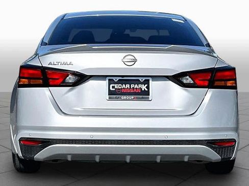 Certified 2024 Nissan Altima 2.5 S FWD image 5