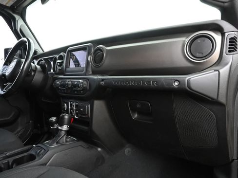 Used 2019 Jeep Wrangler Unlimited Sport S AWD/4WD image 23