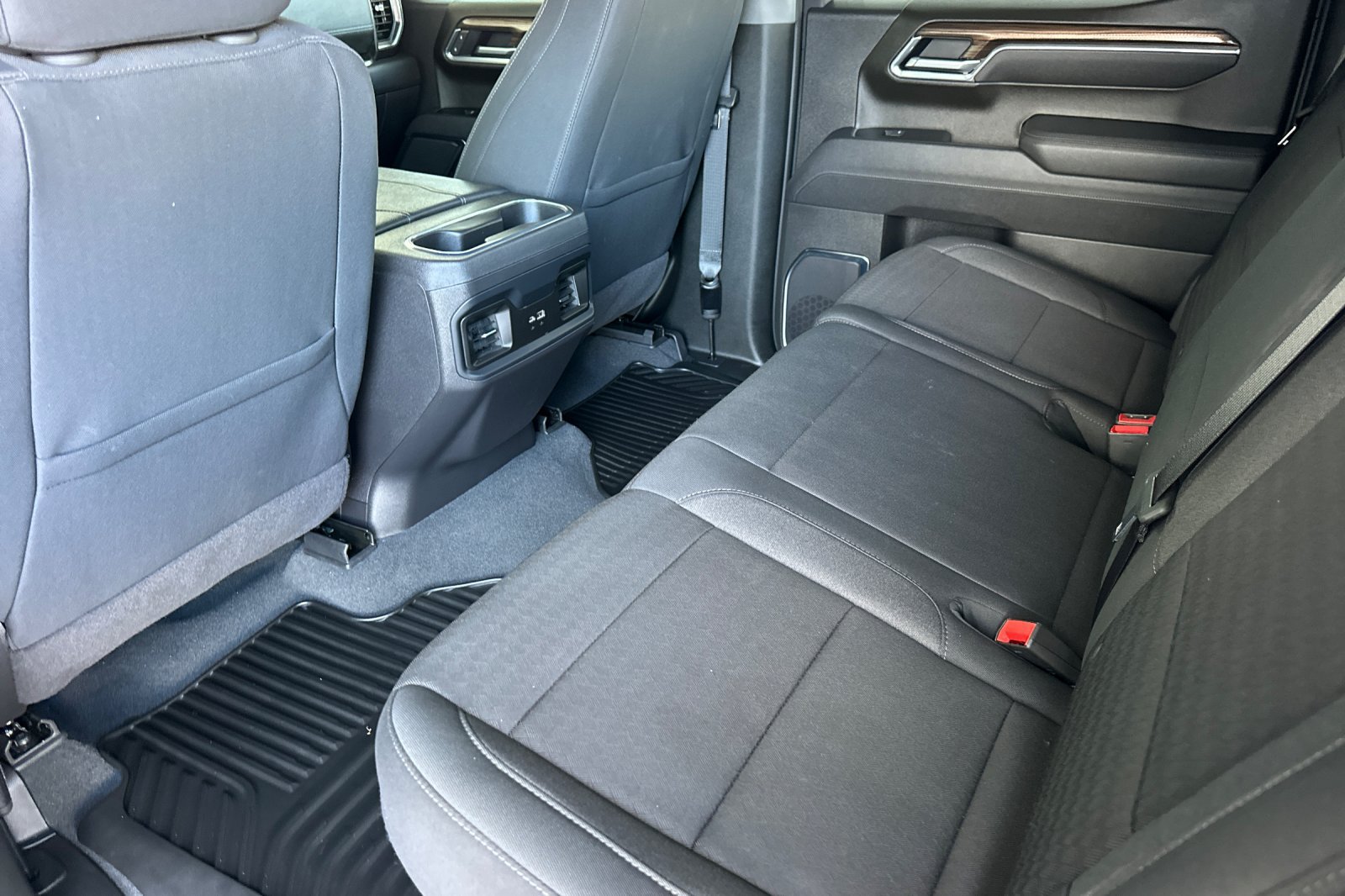 Used 2025 Chevrolet Silverado 1500 LT w/ LPO, Dark Essentials Package RWD image 14