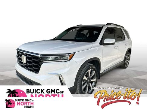 Used 2025 Honda Pilot Touring image 1